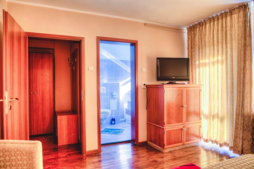 Vila Pinul Si Mesteacanul Hotel Poiana Brasov Exterior foto